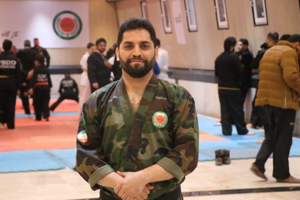 ناصر استاد رحیمی بهترین مدرس دفاع شخصی آقایان و بانوان در تهران پونک